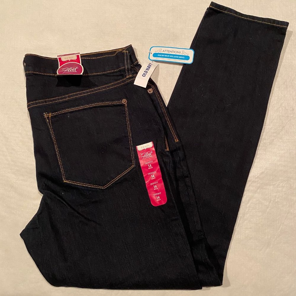 NWT WOMEN'S SKINNY FLIRT JEANS BY OLD NAVY SIZE 14